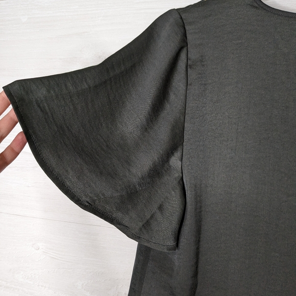 ModCloth Satin Flutter Sleeve Solid Black Blouse Size S NWT - Picture 5 of 8
